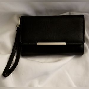 APT 9 CARLI WRISTLET / TRI-FOLD WALLET- BLACK - NWOT
